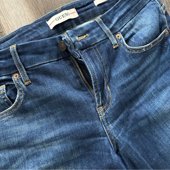 3 pairs of Guess jeans. - Picture 7 of 13